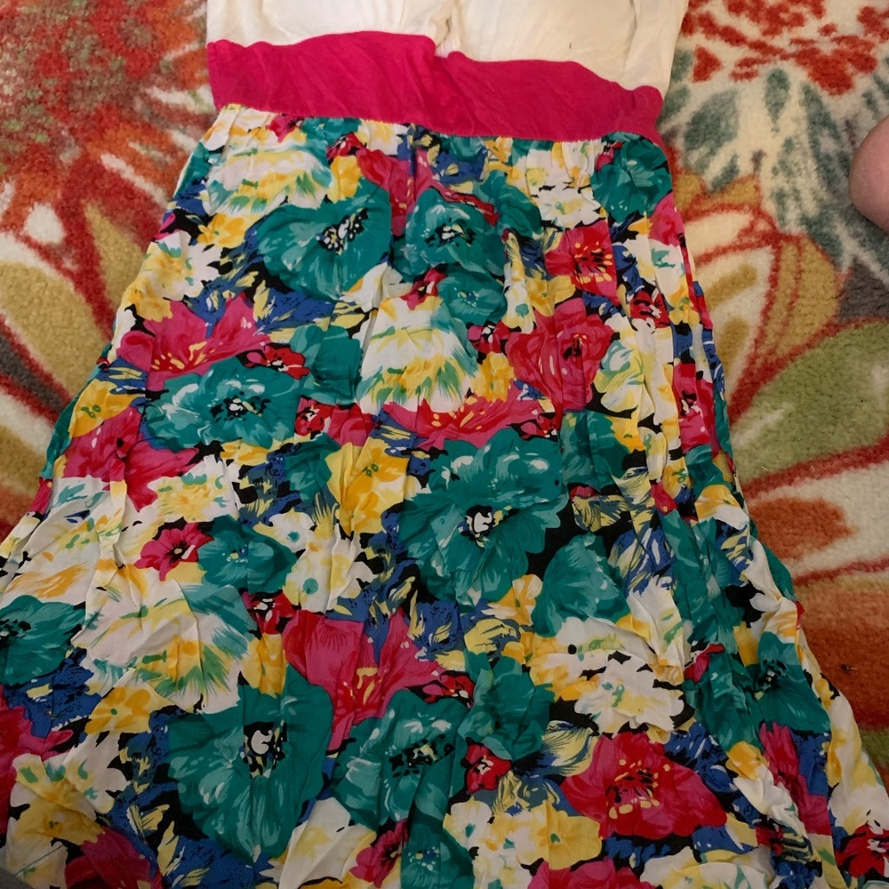 Clothes - Picture 6 of 8